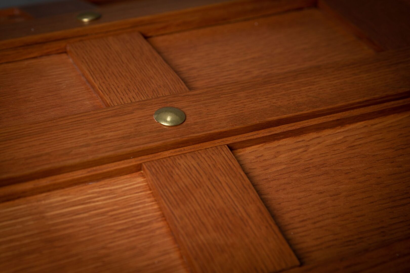 A close up of the wood grain on the door.